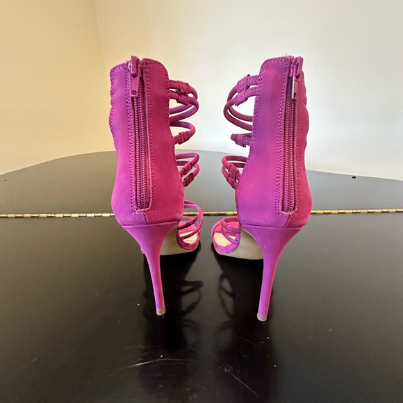 NWT Luxury Spring Summer Party Steve Madden Strappy Suede Pump/Shoes - Picture 11 of 17